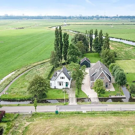 Bed & Breakfast Idyllic Landsmeer